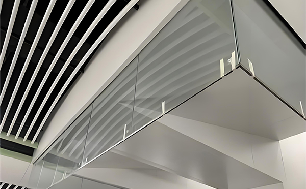 城北玻璃挡烟垂壁