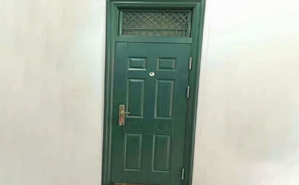 城北学校教室门 城北学校教室门